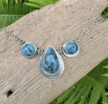 Load image into Gallery viewer, Leland Triple Stone Necklace