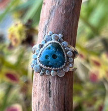 Load image into Gallery viewer, Leland Blue Cove Ring- Size 6
