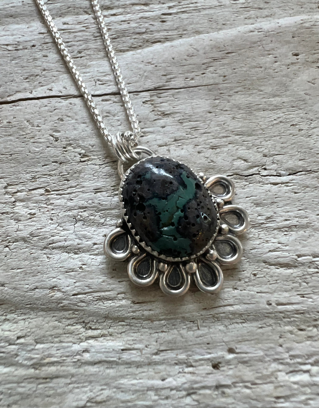 Small Leland Blue Dune Blossom Necklace