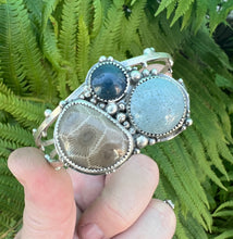 Load image into Gallery viewer, Triple Stone Bubble Cuff
