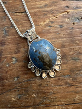 Load image into Gallery viewer, Large Leland Blue Dune Blossom Necklace
