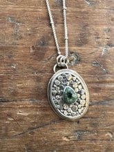 Load image into Gallery viewer, Isle Royal Green Necklace
