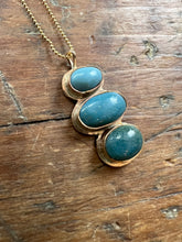 Load image into Gallery viewer, Yellow Gold Triple Stone Cairn Necklace
