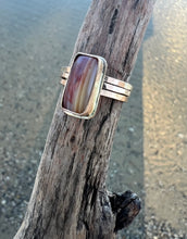 Load image into Gallery viewer, Gold Lake Superior Agate Pebble Stacker Ring- Sz 7

